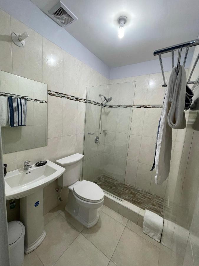 Jamrock Suites Кингстон Экстерьер фото